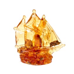 Фигурка &quot;Парусник&quot; из Янтаря и эпоксидной смолы