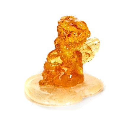Фигурка &quot;Ангел на сердце&quot; из Янтаря и эпоксидной смолы купить