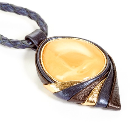 Колье &quot;Дуэт&quot; из Янтаря и нат кожи купить